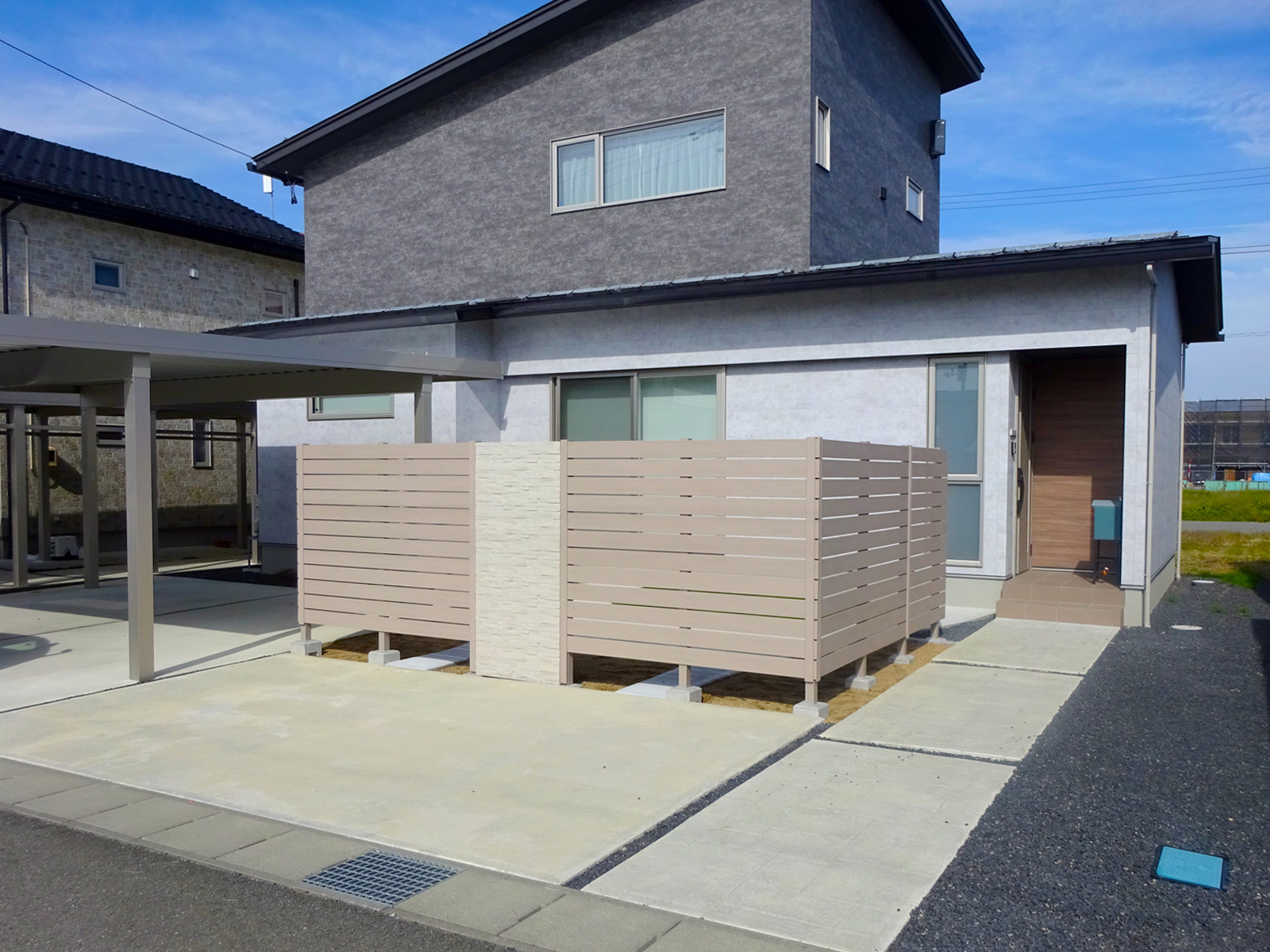 手付かずだった中庭がおしゃれに大変身