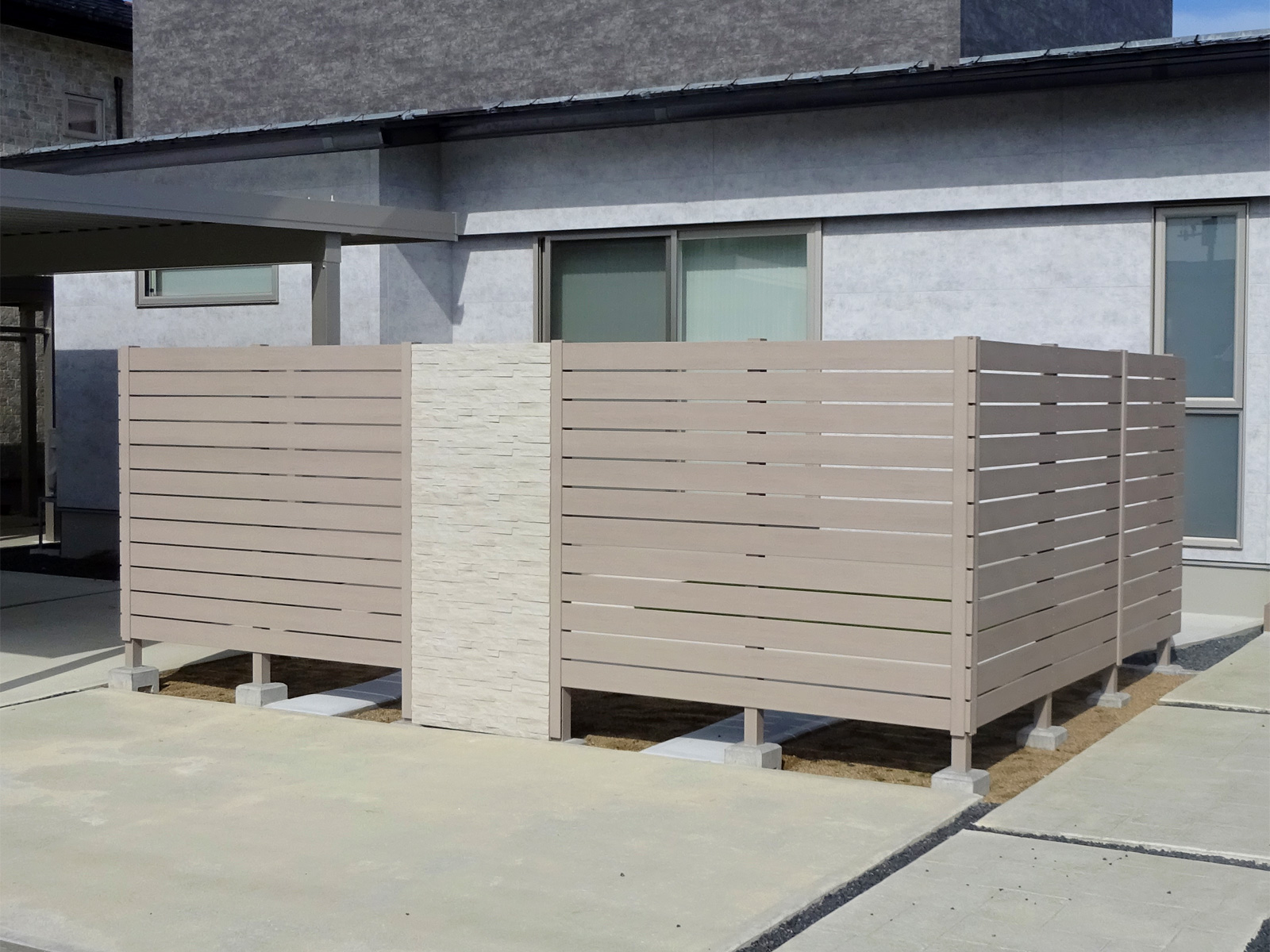 手付かずだった中庭がおしゃれに大変身