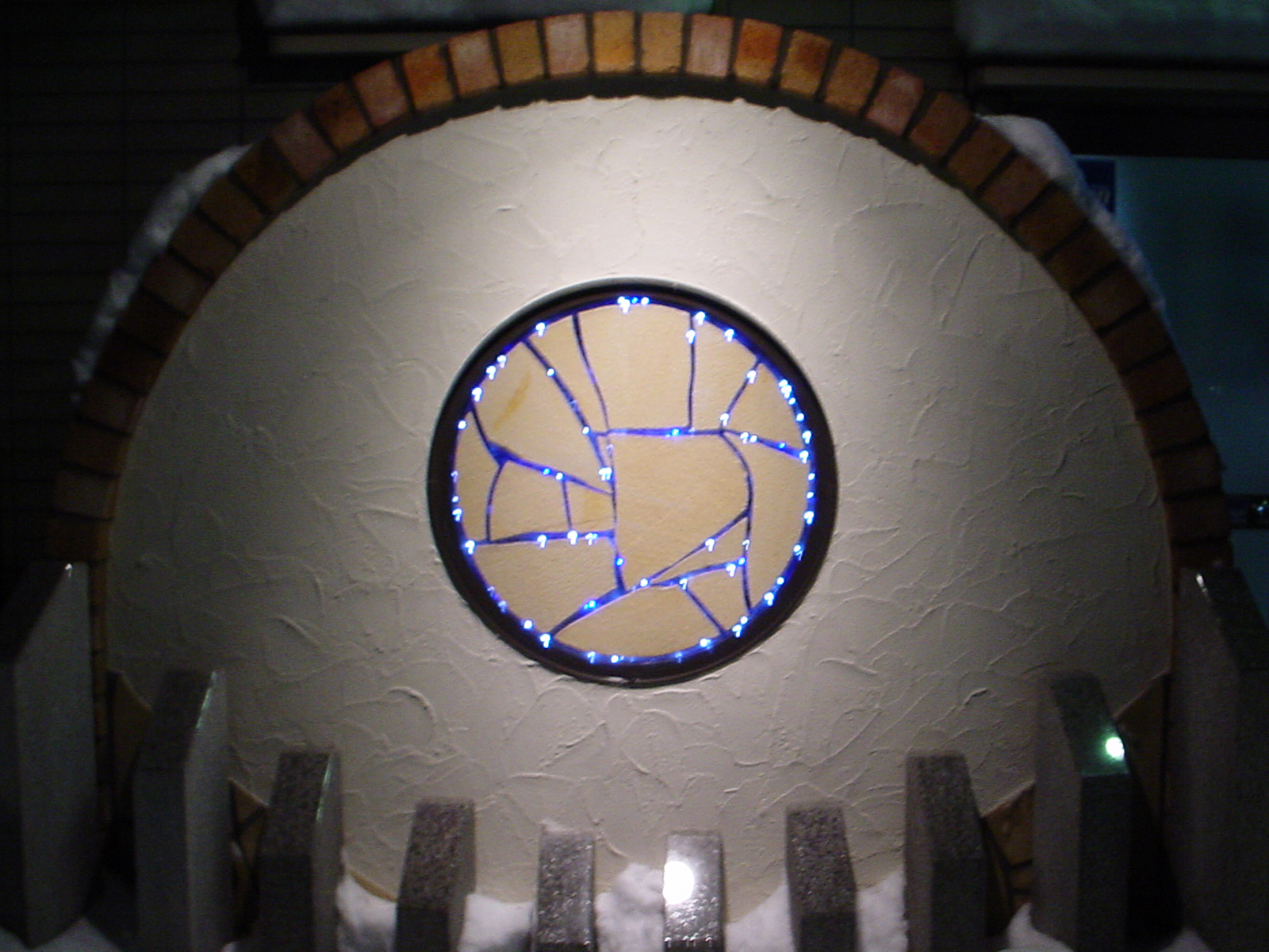 光るきれいな〇!面白い看板型?モニュメント!