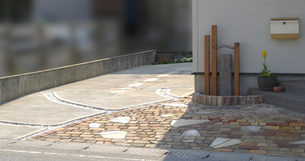 ザ・外構家オリジナル!!おしゃれな立水栓と一体型門柱?